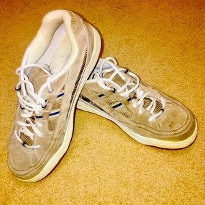 Sturdy Heavy Duty Cross Treckker Suede Sneakers